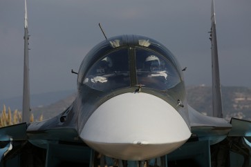 طائرة روسية في قاعدة حميميم الجوية