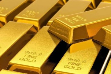 الذهب يرتفع لكن صعود الأسهم والدولار يحد من مكاسبه
