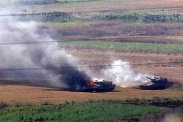 دبابات اسرائيلية تحترق