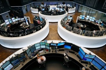 "دويتشه بنك" يكبد الأسهم الأوروبية خسائر أسبوعية
