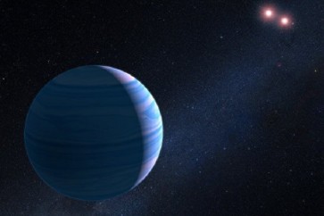 عدسة "هابل" الفضائي ترصد كوكبا نادر الوجود