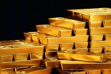 الذهب ينخفض مع ارتفاع الدولار قبل بيانات أمريكية وتصريحات مسؤولين بمجلس الاحتياطي