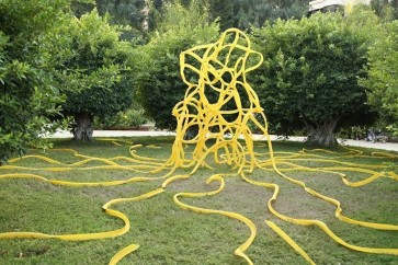 حديقة تتحول إلى معرض فني في بيروت