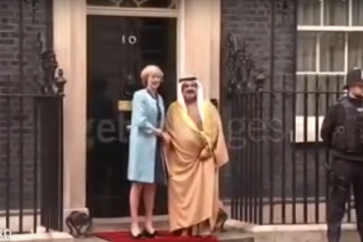 ملك البحرين مع رئيسة وزراء بريطانيا