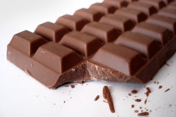 لمحبّي الشوكولا.. لوح كامل أفضل لصحتك من قطعة واحدة!