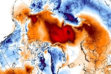 علماء المناخ يقولون إن هذه الأنماط من الطقس الحار في منطقة القطب الشمالي ترتبط بشكل مباشر بتغير المناخ بسبب البشر
