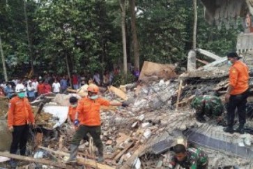 ارتفاع عدد ضحايا زلزال جزيرة سومطرة الى 54