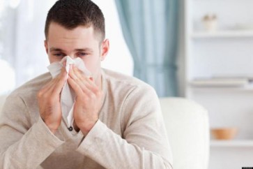 يصعب التفريق بين نزلة البرد والإنفلونزا
