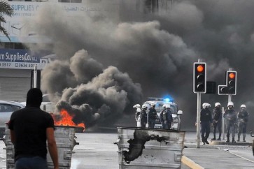 بالصور مشاهد من صدامات صباح الثلاثاء بين المواطنين وقوات الأمن البحرينية في الديه غرب العاصمة المنامة...