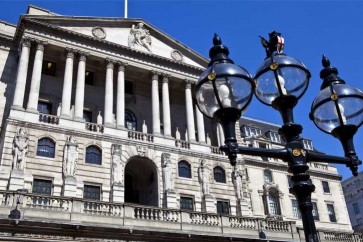 نك إنكلترا المركزي يوافق بالإجماع على استمرار السياسة النقدية ويرفع توقعات النمو