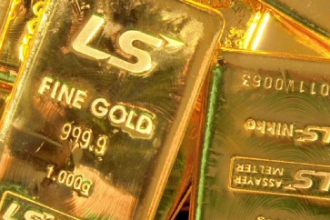 الذهب ينزل قليلا مع صعود الدولار والأسهم قبل شهادة يلين