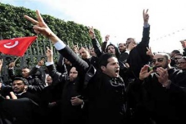 ربع مليون عاطل من أصحاب الشهادات العليا في تونس