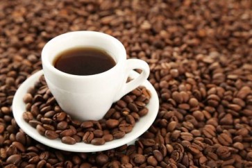 يعتمد الكثيرون على القهوة كمشروب أساسي يساعدهم على بدء يومهم بنشاط وحيوية.