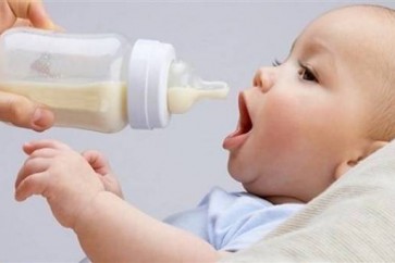زجاجة الرضاعة عُرضة للبكتيريا.. اليكم معلومات هامّة