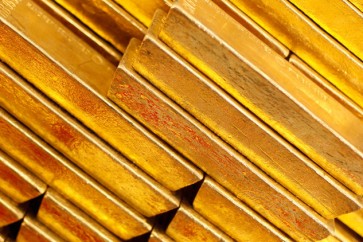 الذهب ينزل عن أعلى مستوى في 5 أسابيع مع انحسار التوتر التجاري