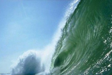 موجة بارتفاع 24 متراً في المحيط الجنوبي تضرب الرقم القياسي