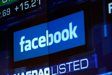 صحيفة تكشف: "فيسبوك" يساوم البنوك مقابل بيانات مستخدميه