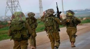 ضابط في جيش الاحتلال يتهم جنود بالجبناء