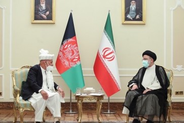 الرئيس رئيسي خلال استقباله نظيره الأفغاني: أمن المنطقة يجب تأمينه عبر دولها