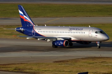 Aeroflot,_RA-89098,_Sukhoi_Superjet_100-95B_(37008931593)_(2)