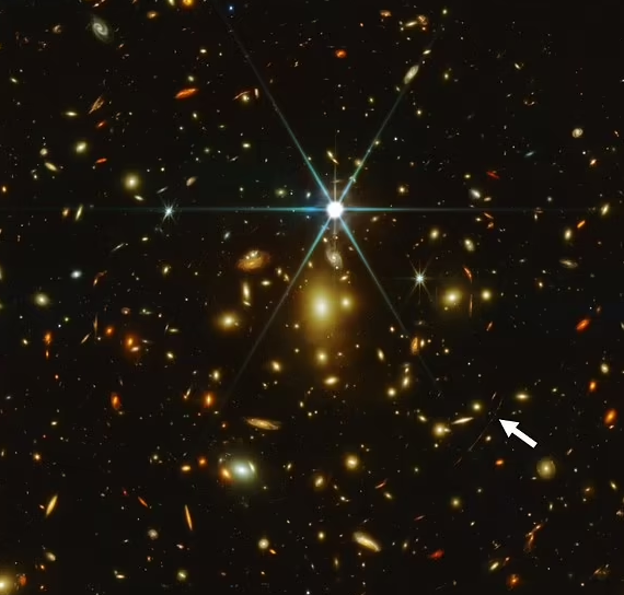 تلسكوب جيمس ويب يلتقط أول صورة له لأبعد نجم معروف في الكون