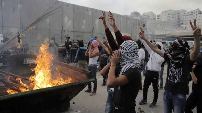 واجهات عنيفة بين المواطنين الفلسطينيين وقوات الاحتلال الصهيوني
