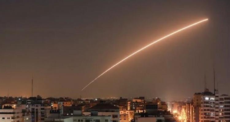 صاروخ من غزة صوب الغلاف