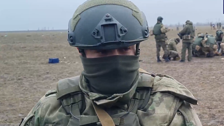 أحد المتطوعين الأتراك إلى جانب القوات الروسية في أوكرانيا