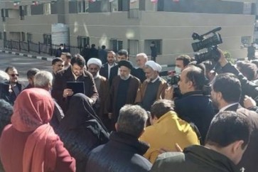 الرئيس الايراني يشارك بحضور مراسم تسليم 10 الاف منزل للمواطنين ضمن مشروع مهر السكني