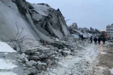انهيار حي كامل في ريف إدلب السورية جراء الزلزال