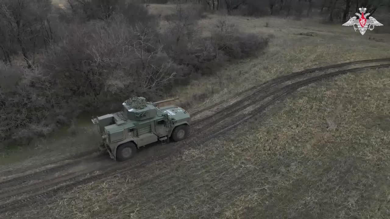 بالفيديو | الدفاع الروسية تنشر اللقطات الأولى لاستخدام مركبة "تايفون" متعددة المهام