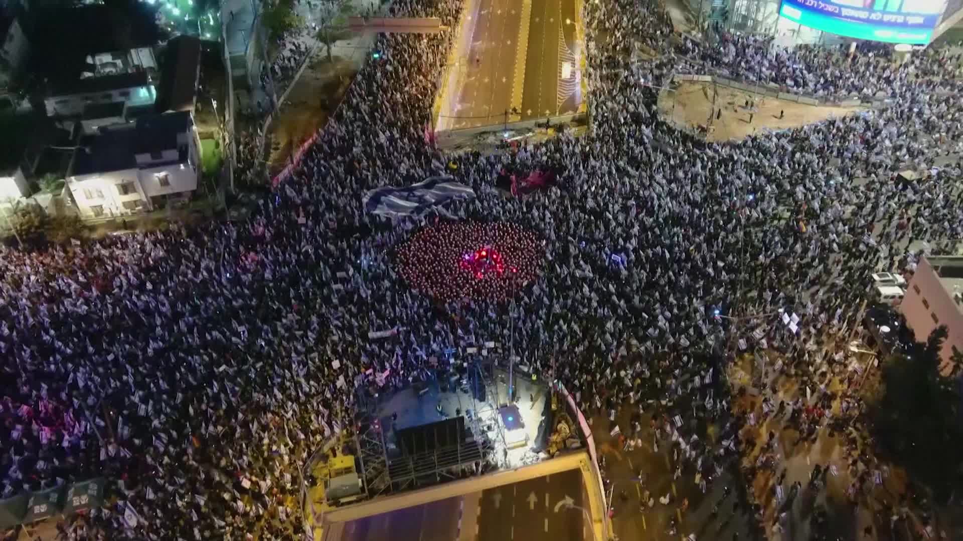للأسبوع العاشر على التوالي.. آلاف الصهاينة يتظاهرون في تل أبيب ومدن أخرى