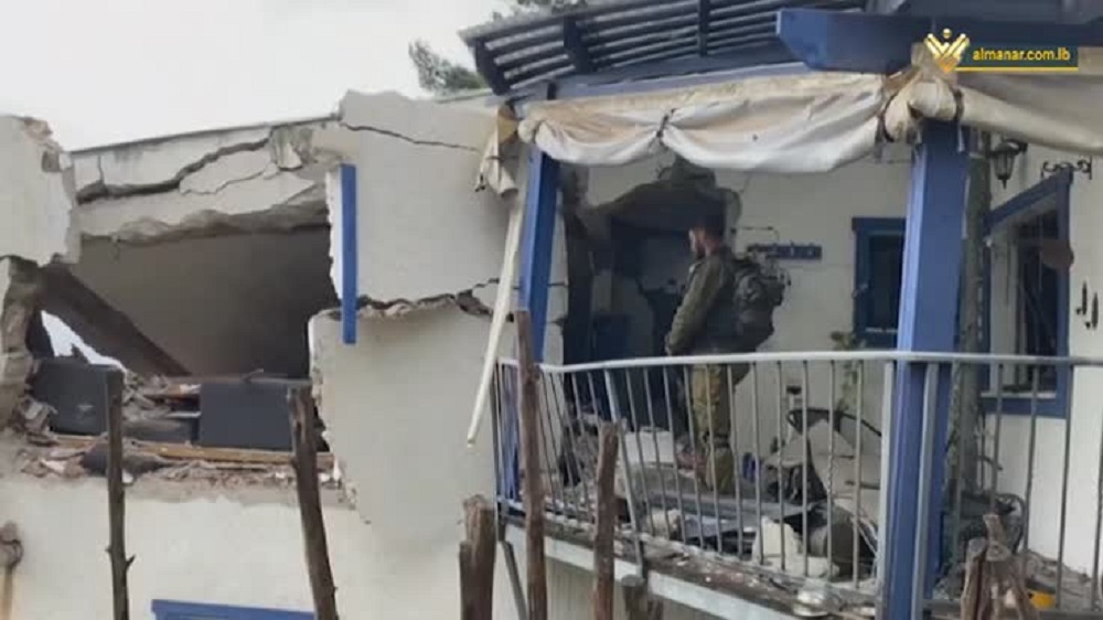 تدمير احد البيوت شمال فلسطين بصاوريخ المقاومة الاسلامية