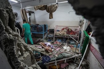 الاحتلال يقصف مستشفى ناصر الطبي