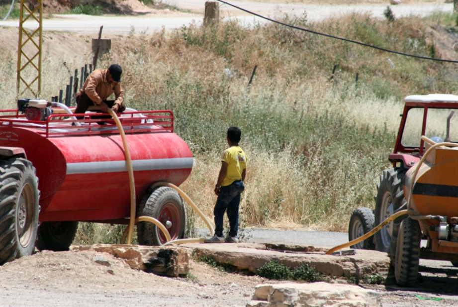 الخط الساخن| أزمة مياه تشهدها مدينة بعلبك والقرى المجاورة خلال فصل الصيف.. كيف يتصدى المعنيون؟