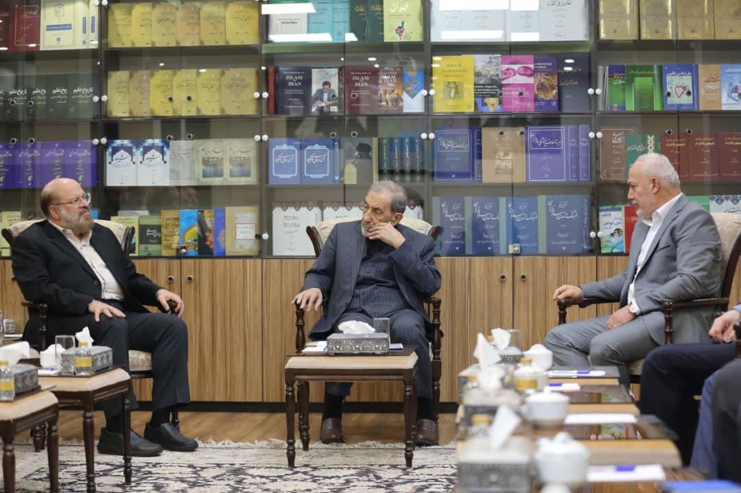 مستشار الإمام الخامنئي للشؤون الدولية يستقبل ممثلي حركتي حماس والجهاد