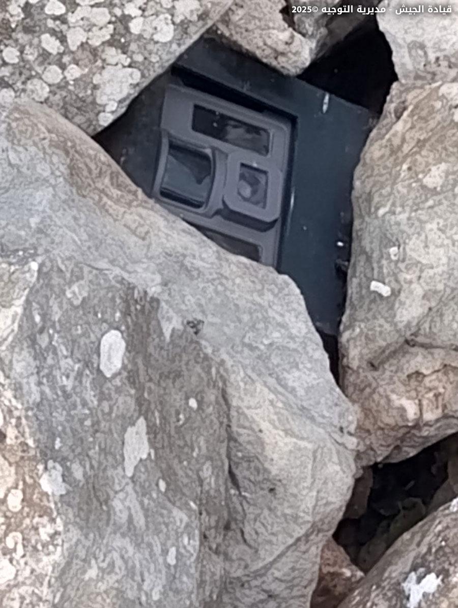 الجيش اللبناني يفكك جهاز تجسس إسرائيلي مموّه ومزود بآلة تصوير في بلدة يارون