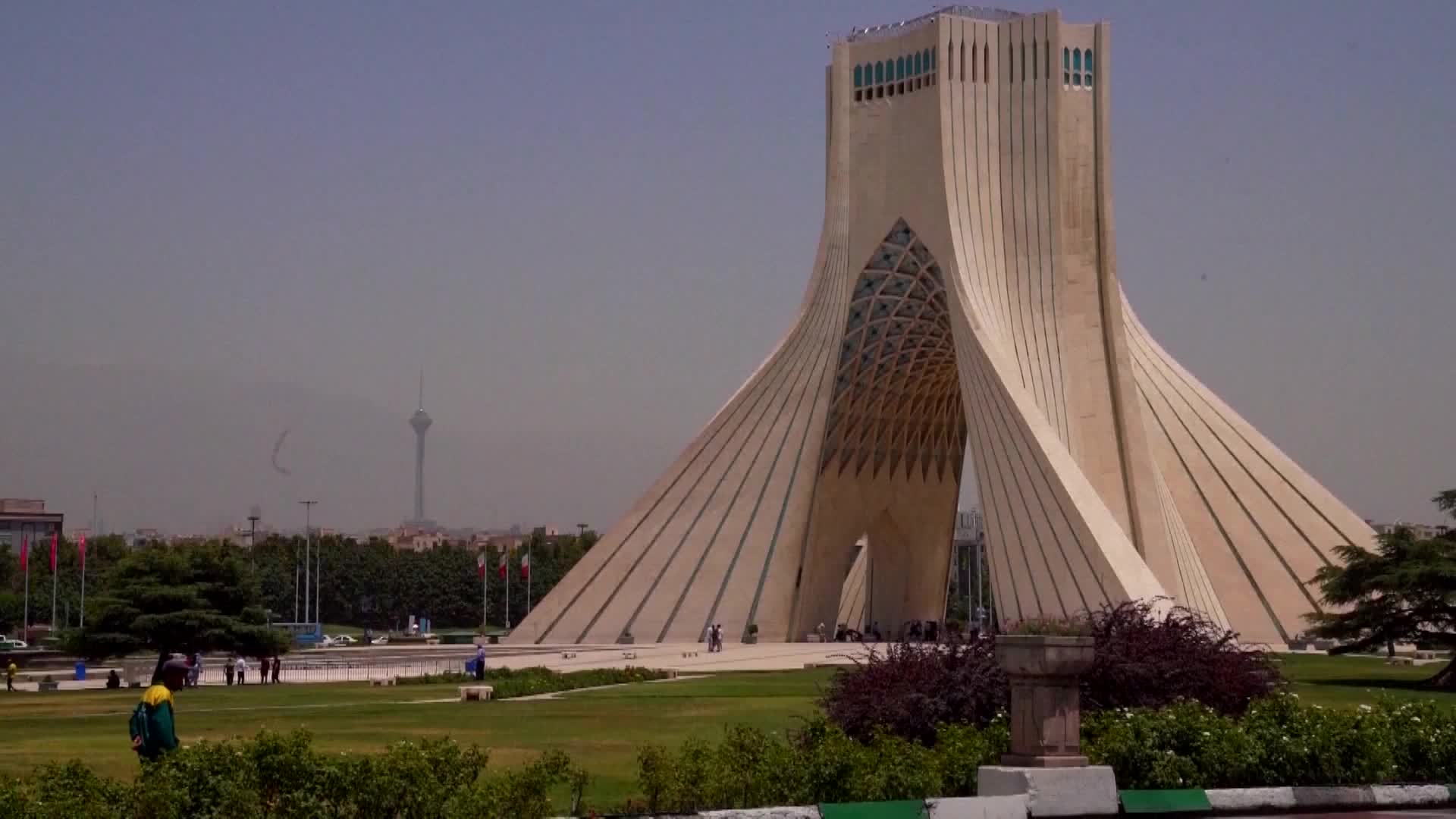 معاريف: القيادة المركزية الأميركية تبحث عن خيارات جديدة للضغط على إيران ...